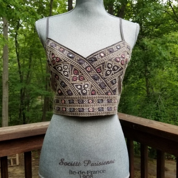 AEO embroidered crop top XL NWT - Picture 2 of 7